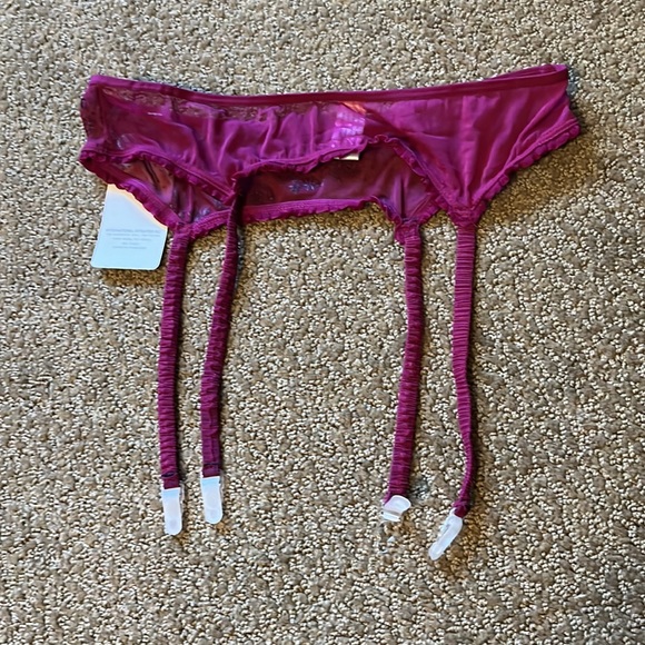 Burgundy Garter Belt - Picture 2 of 7